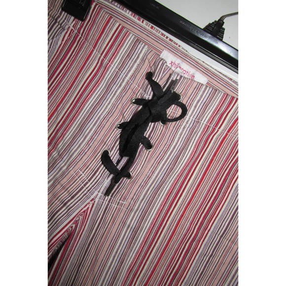 Xhilaration Juniors Multicolor Striped Mid-Rise Stretch Capri Pants Size 13 - Picture 3 of 7